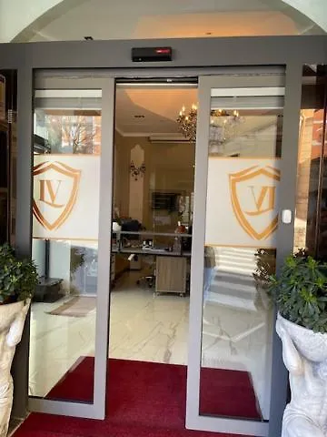 Lenotti Verona 0*,  Italia