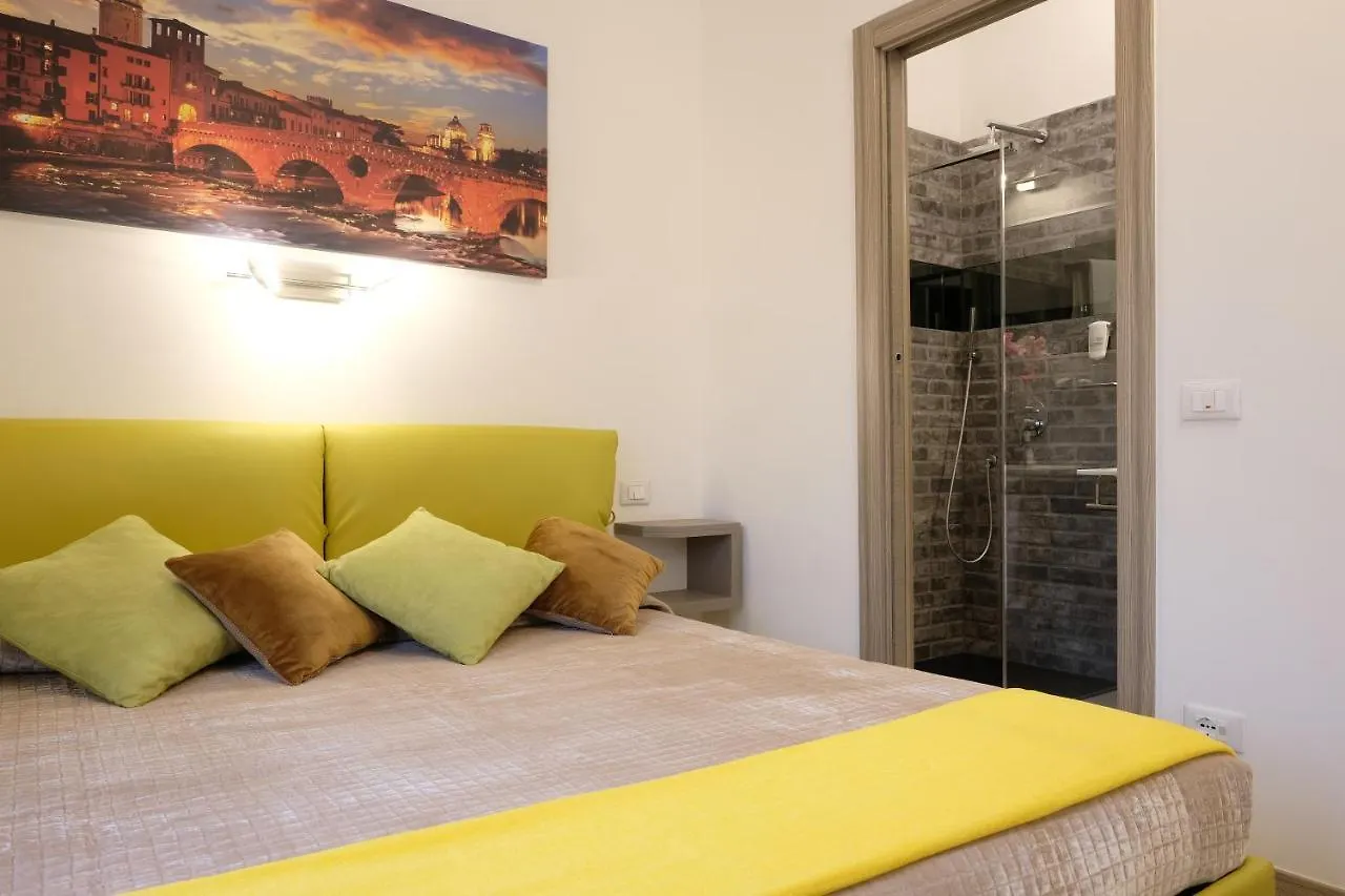 Lenotti Verona 0*,  Italien